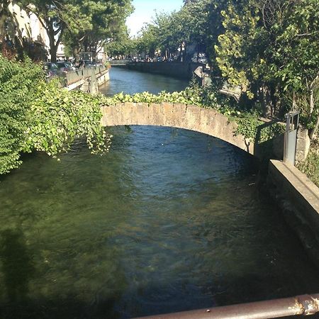 Les Lauriers LʼIsle-sur-la-Sorgue Exterior foto