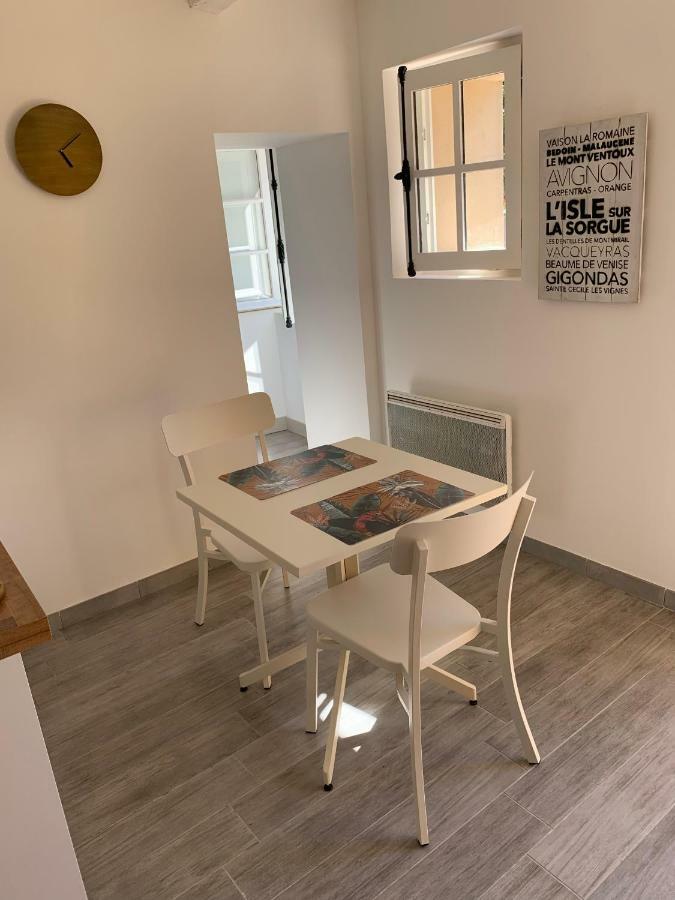 Les Lauriers LʼIsle-sur-la-Sorgue Exterior foto